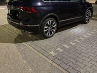 Gebraucht VW Tiguan Highline 239 PS (175 kW) 2017 Schwarz SUV