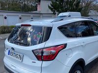 Gebraucht Ford Kuga Trend 175 PS (128 kW) 2019 Schwarz SUV