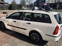 Gebraucht Ford Focus Ambiente 116 PS (85 kW) 2004 Weiß Kombi