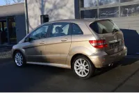 Używany Mercedes B200 140 KM (102 kW) 2006 Złoty Minivan