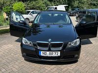 Gebraucht BMW 320 163 PS (119 kW) 2006 Schwarz Limousine