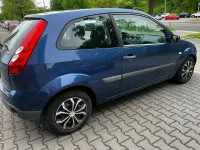 Używany Ford Fiesta 75 KM (55 kW) 2007 Niebieski Hatchback