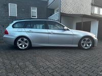 Gebraucht BMW 318 143 PS (105 kW) 2008 Silber Kombi
