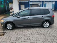 Gebraucht VW Touran Comfortline 150 PS (110 kW) 2016 Grau Van / Kleinbus