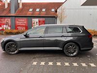Gebraucht VW Passat 190 PS (139 kW) 2018 Grau Kombi