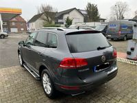 gebraucht VW Touareg 3.0 V6 TDI 4x4 (AHK,STANDHEIZUNG)SEHR GEPFLEGT