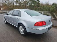 Second-hand VW Phaeton 224 CP (164 kW) 2006 Argintiu Berlinǎ