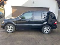 Gebraucht Mercedes ML270 163 PS (119 kW) 2003 Schwarz SUV