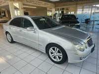 Gebraucht Mercedes E200 Avantgarde 136 PS (100 kW) 2009 Silber Limousine
