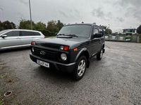 Gebraucht Lada Urban 83 PS (61 kW) 2018 Schwarz SUV