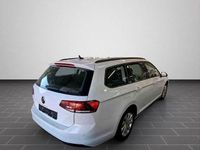 Gebraucht VW Passat Conceptline 150 PS (110 kW) 2023 Gletscherweiß metallic (metallic) Kombi