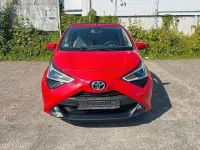 Gebraucht Toyota Aygo 72 PS (52 kW) 2018 Rot Kleinwagen