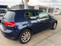 Gebraucht VW Golf VII LOUNGE 150 PS (110 kW) 2015 Blau Limousine