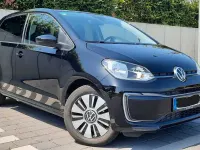 Używany VW e-up! Style 61 kW (83 KM) 2022 Czarny Hatchback
