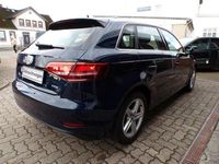 Gebraucht Audi A3 Comfort 116 PS (85 kW) 2017 Blau Limousine