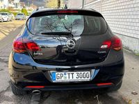 Gebraucht Opel Astra Innovation 179 PS (131 kW) 2012 Schwarz Limousine