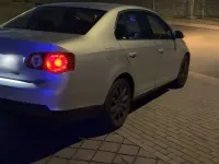 Gebraucht VW Jetta 102 PS (75 kW) 2005 Grau Limousine