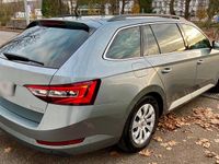 Gebraucht Skoda Superb 190 PS (139 kW) 2017 Silber Kombi
