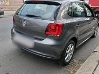 Usado VW Polo 70 HP (51 kW) 2012 Cinzento Citadino