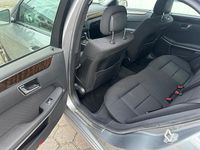 Gebraucht Mercedes E200 184 PS (135 kW) 2010 Grau Limousine