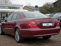 Gebraucht Mercedes E200 Elegance 163 PS (119 kW) 2004 Kirschrot met. Limousine