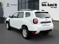 Używany Dacia Duster Prestige 116 KM (85 kW) 2022 Biały SUV