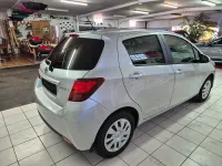 Gebraucht Toyota Yaris 99 PS (72 kW) 2017 Silber Kleinwagen