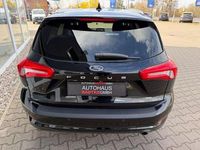 Gebraucht Ford Focus Cool & Connect 125 PS (91 kW) 2018 Schwarz Limousine