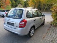 Gebraucht Lada Kalina 98 PS (72 kW) 2016 Silber Kombi