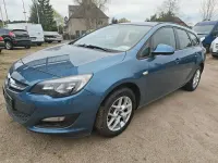 Gebraucht Opel Astra Selection 116 PS (85 kW) 2014 Blau Kombi