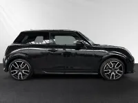 Gebraucht Mini Cooper 156 PS (114 kW) 2025 Schwarz Kleinwagen