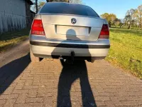 Usata VW Bora 131 CV (96 kW) 2003 Argento Berlina