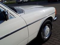 Brugt Mercedes E280 177 HK (130 kW) 1976 Hvid Sedan