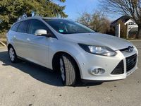 Gebraucht Ford Focus Titanium 125 PS (91 kW) 2013 Silber Kombi