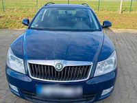 Gebraucht Skoda Octavia Family 2012 Blau Kombi