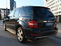 Gebraucht Mercedes ML320 224 PS (164 kW) 2009 Schwarz SUV