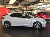 Neu Toyota Corolla Hybrid 140 PS (102 kW) 2025 Grau Limousine