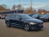 Gebraucht Volvo V60 CC Plus 197 PS (144 kW) 2022 Schwarz Kombi