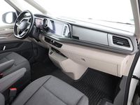 Gebraucht VW Multivan Basis 204 PS (150 kW) 2024 Candyweiss Van