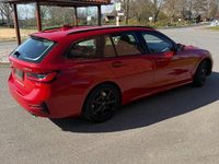 Gebraucht BMW 320 Sport Line 204 PS (150 kW) 2022 Rot Kombi