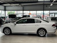 Gebraucht VW Passat Highline 239 PS (175 kW) 2015 Weiß Limousine