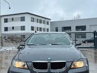 Gebraucht BMW 320 150 PS (110 kW) 2005 Grau Limousine