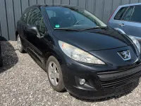 Gebraucht Peugeot 207 73 PS (53 kW) 2010 Schwarz Limousine