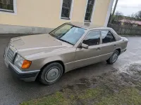 Gebraucht Mercedes 250 93 PS (68 kW) 1993 Gold Limousine