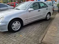 Gebraucht Mercedes C180 143 PS (105 kW) 2005 Silber Limousine