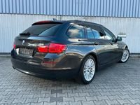 Gebraucht BMW 525 204 PS (150 kW) 2011 Grau Kombi