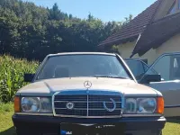 Gebraucht Mercedes 190 102 PS (75 kW) 1987 Gold Limousine