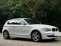 Gebraucht BMW 116 116 PS (85 kW) 2011 Weiß Kleinwagen
