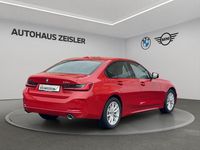 Gebraucht BMW 330 Sport Line 245 PS (180 kW) 2023 Melbourne red Limousine