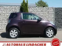 Gebraucht Toyota iQ 68 PS (50 kW) 2010 Deep amethyst mica metallic Kleinwagen